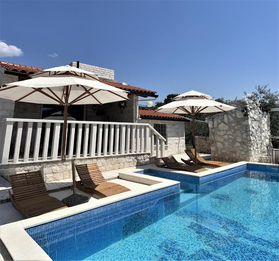 Flamingo - House With Private Pool Villa Gornji Seget Exterior photo